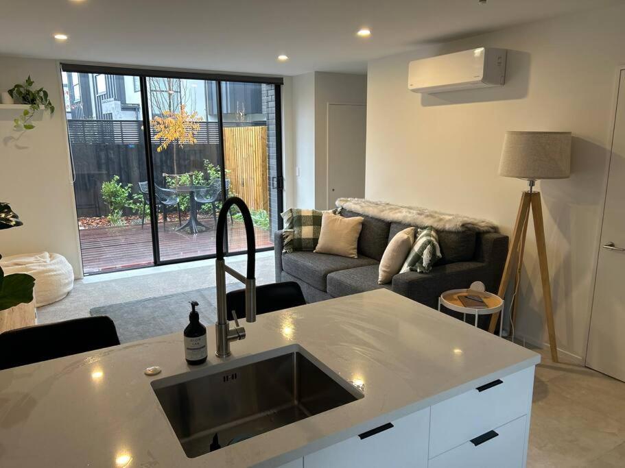 Luxury 2 Bedroom Hideout Near Cbd,Merivale Mall クライストチャーチ エクステリア 写真